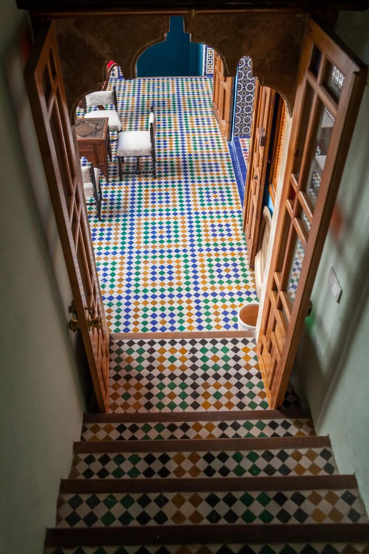 L’escalier de zellige vu d’en haut